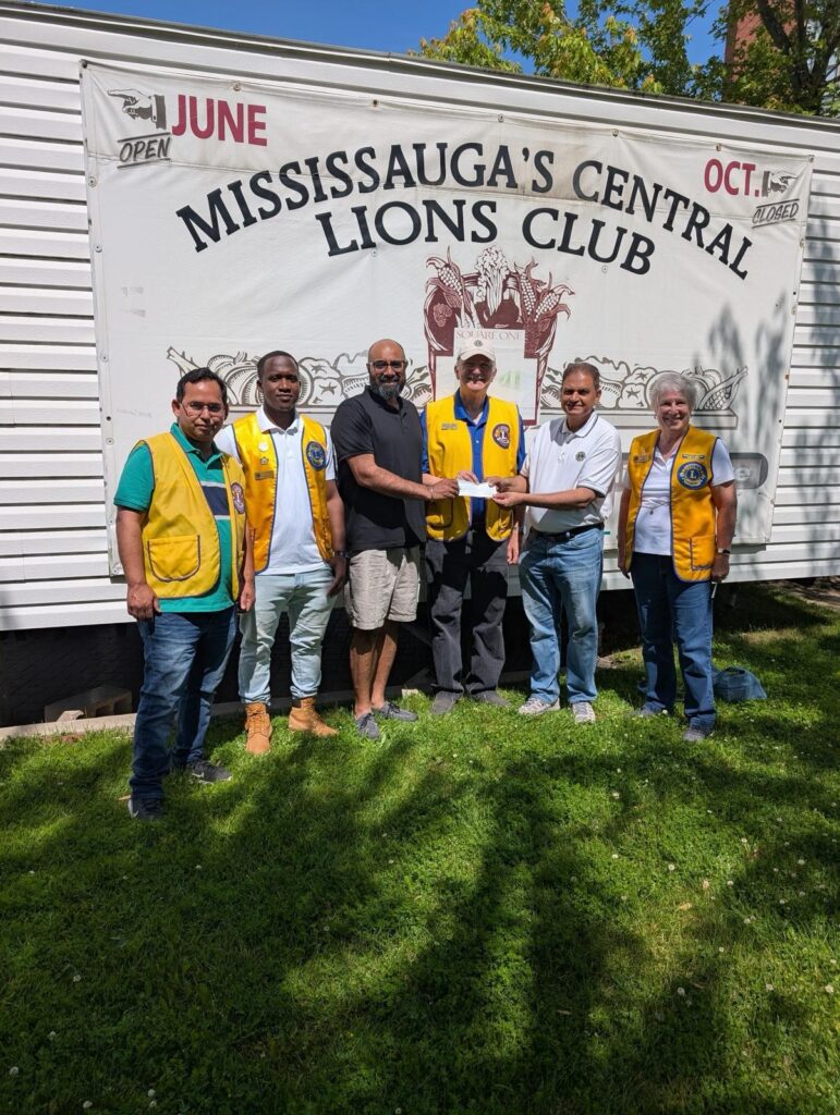 Farmers Market Cheque Donation to Charity